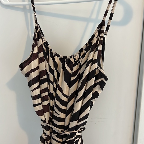 Banana Republic dress - Picture 3 of 8